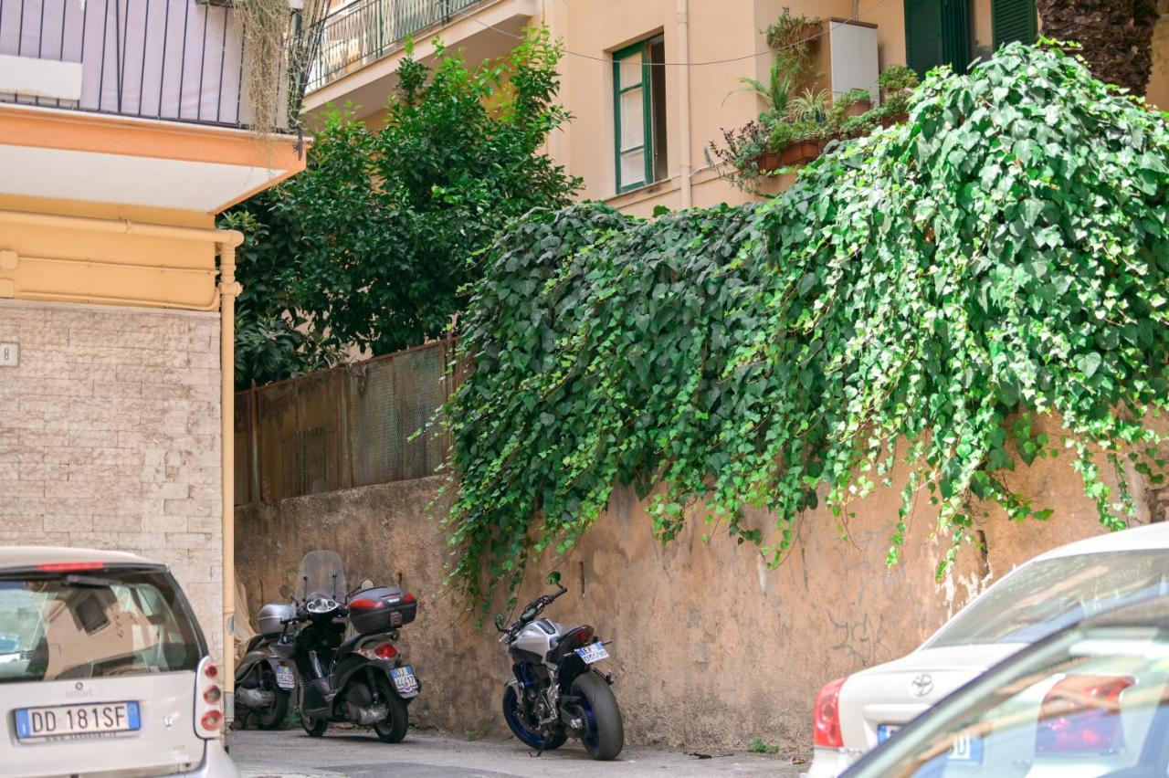 Living Salerno B&B ภายนอก รูปภาพ