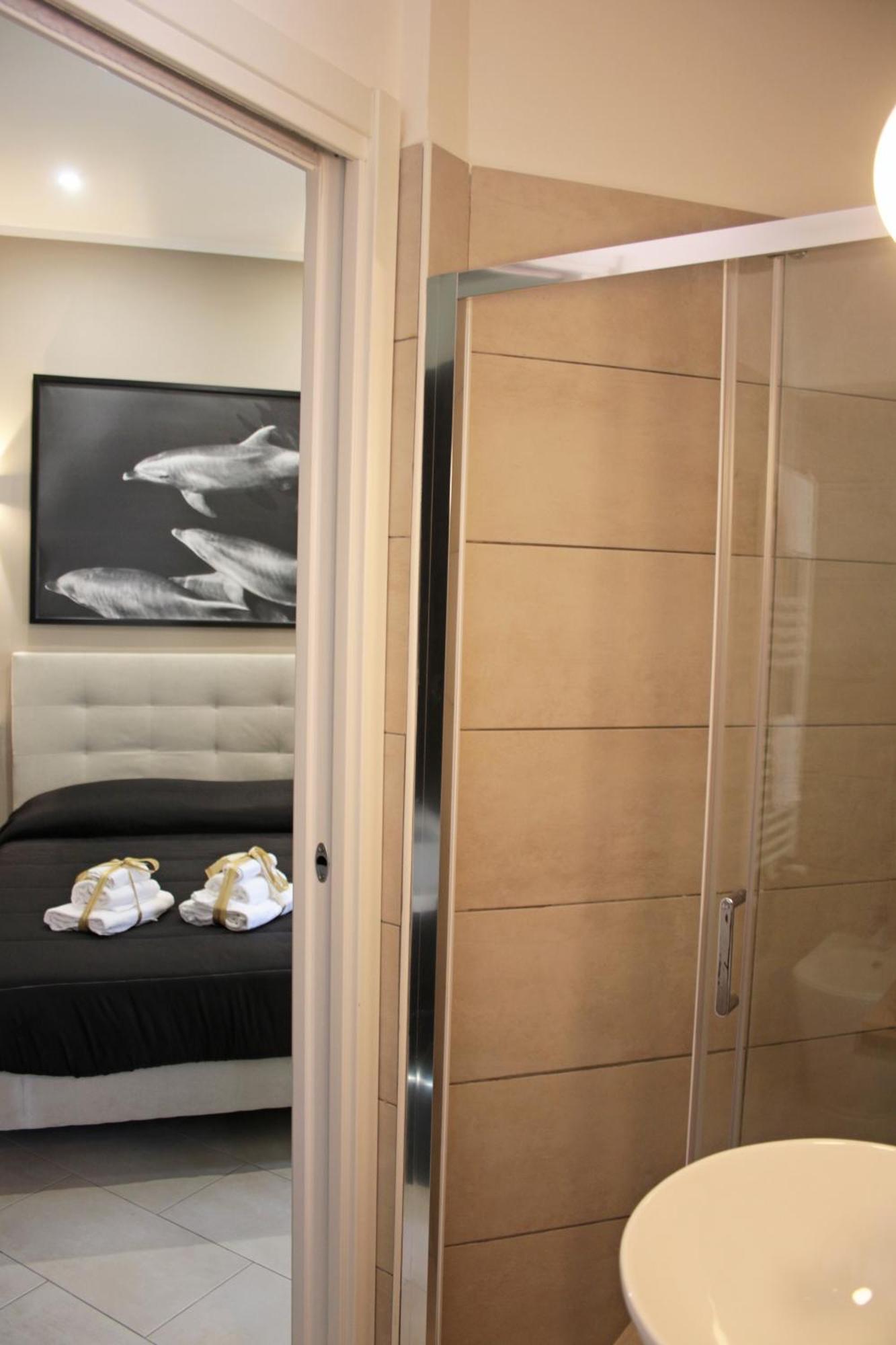 Living Salerno B&B ภายนอก รูปภาพ