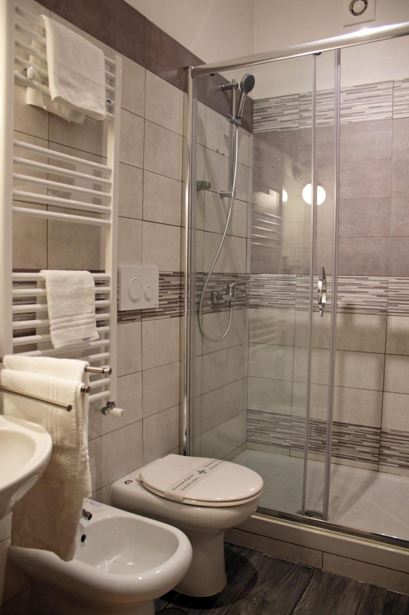 Living Salerno B&B ภายนอก รูปภาพ
